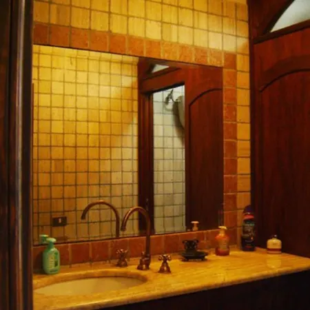 Torri Petrose Bed & Breakfast Pontelatone