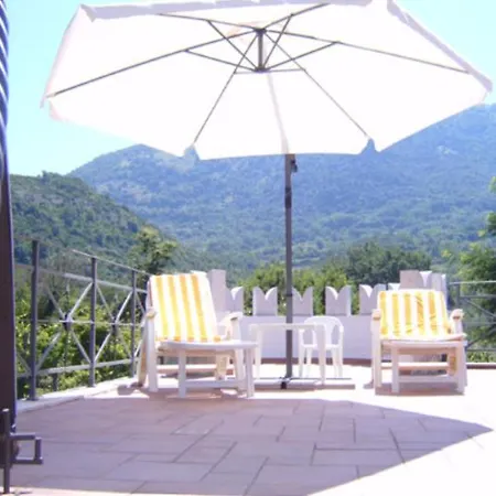 Torri Petrose Bed & Breakfast Pontelatone