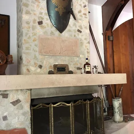 Bed & Breakfast Torri Petrose 3*
