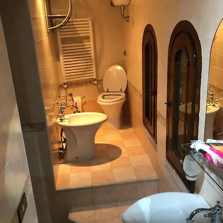 Torri Petrose 3* Pontelatone